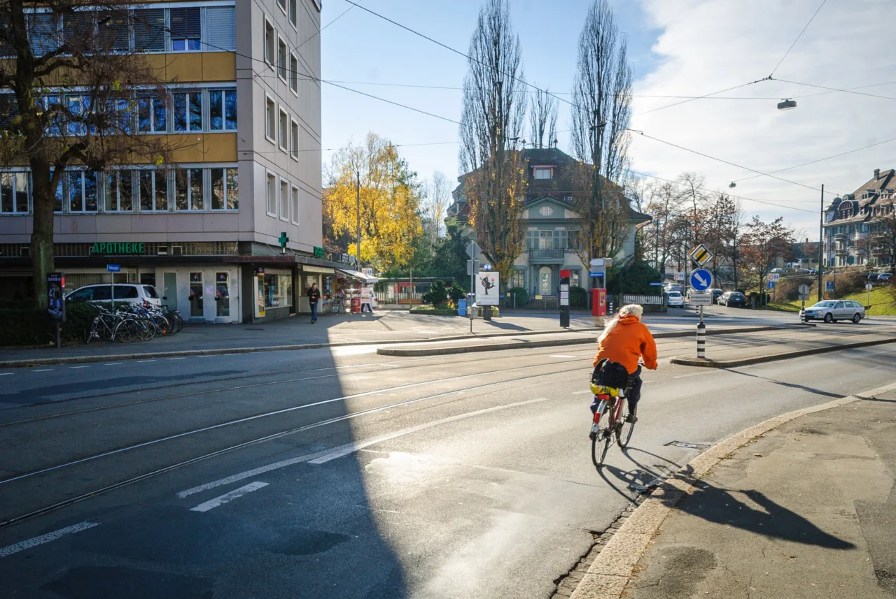 Viktoriaplatz (line 9, 10/15), Bern