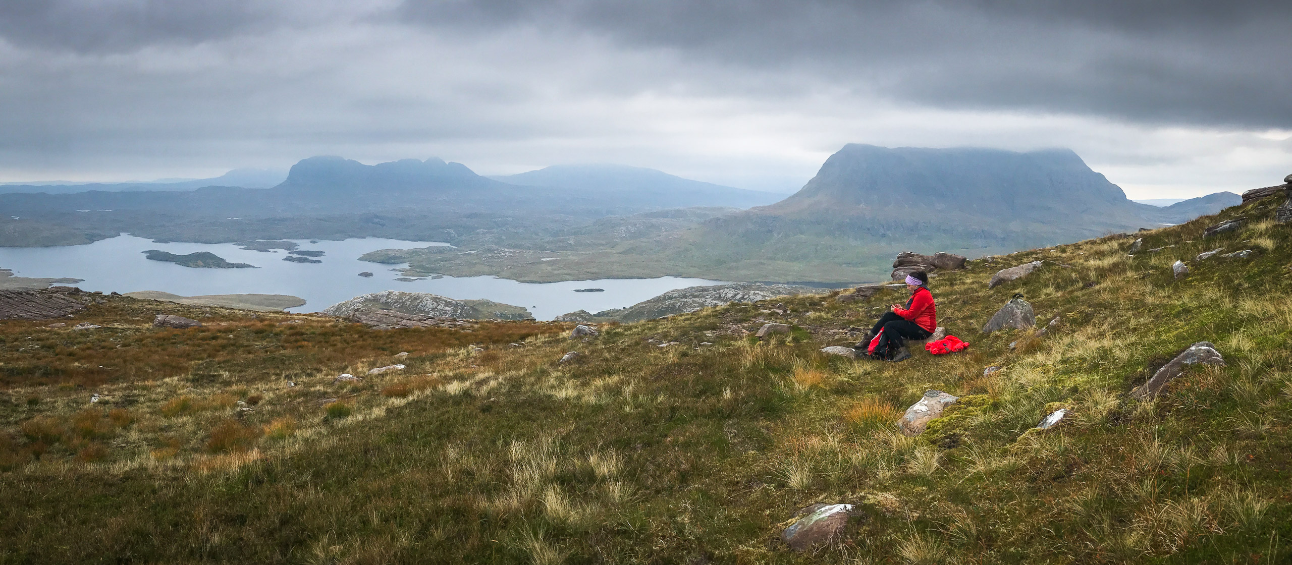 Pause on the hike at Stac Pollaidh