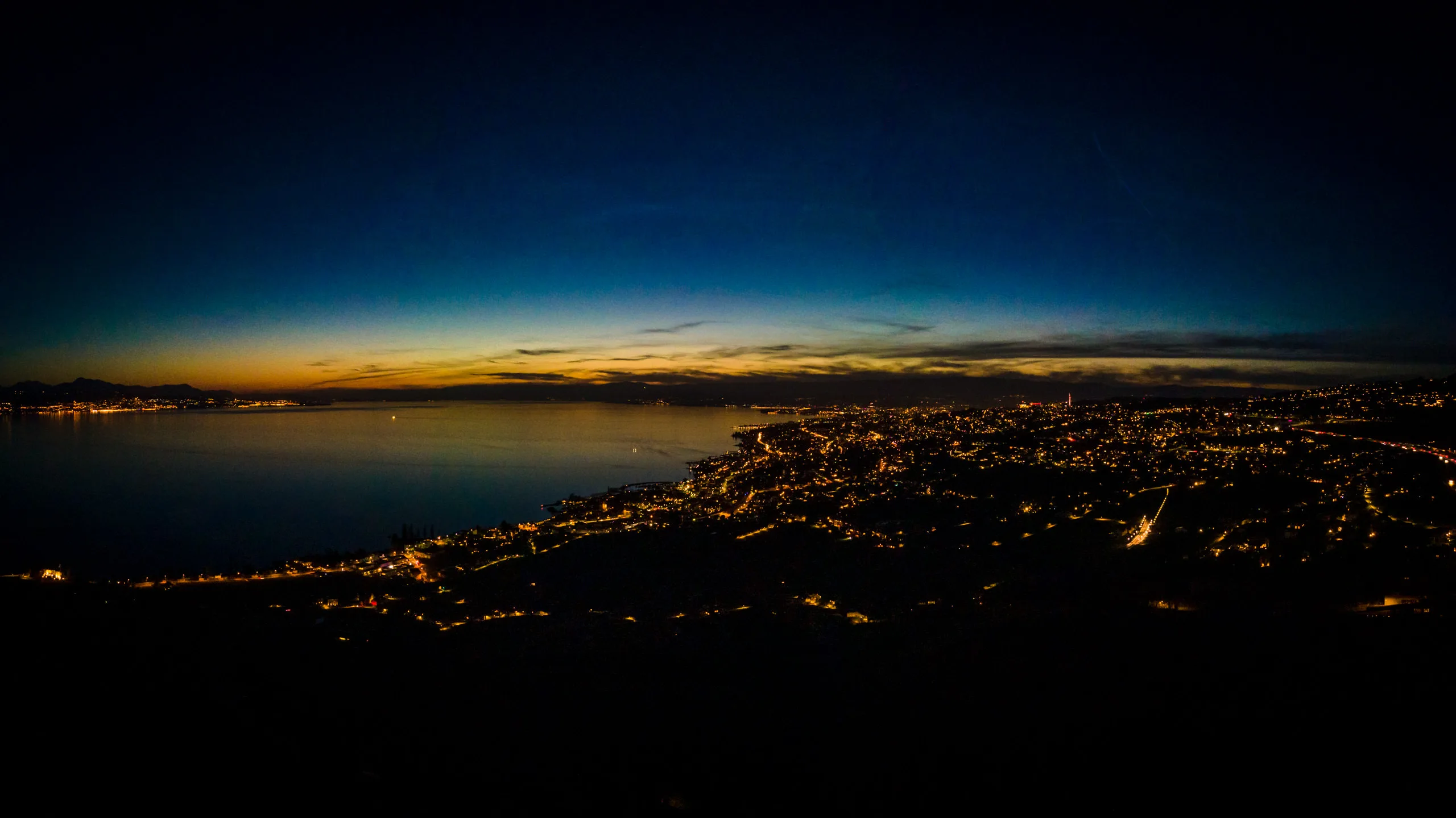Lac Léman at sunset