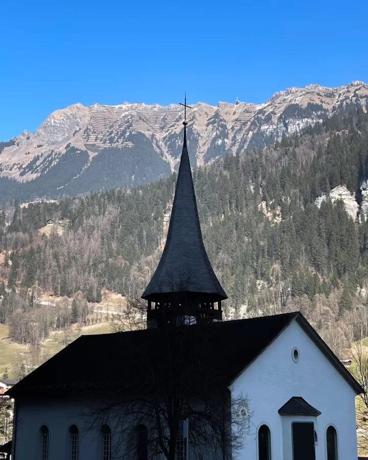 Lauterbrunnen village church