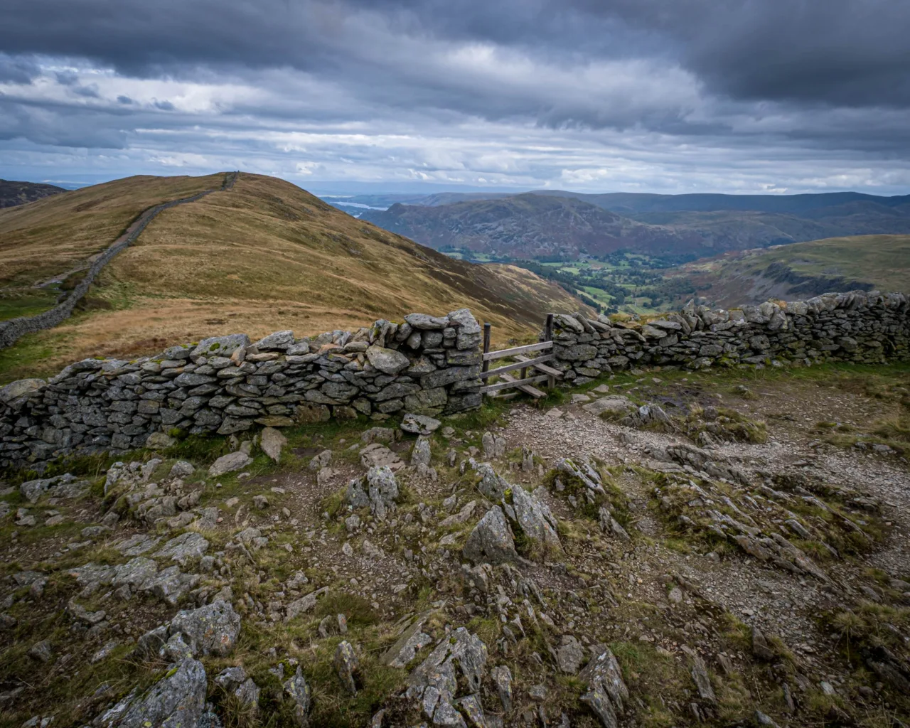 Hole-in-the-Wall and Birkhouse Moor